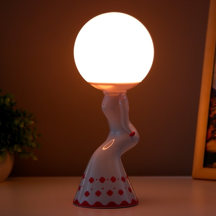 Светильник  Светильник "Силуэт" LED 3Вт 3000К белый 7,5х7,5х25 см RISALUX