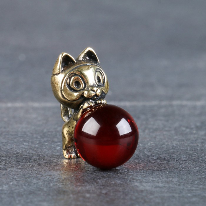 Сувенир Сувенир "Котик", латунь, янтарная смола, 2,9х1,5х2,0 см