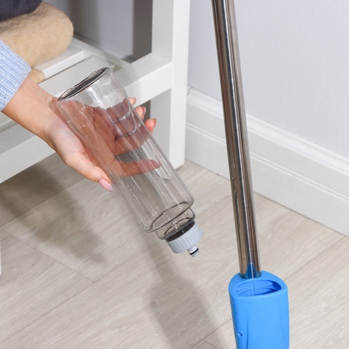 Швабра для мытья пола с распылителем и щёткой Доляна, насадка из микрофибры 42×14 см, стальная ручка 120 см, цвет МИКС Швабра для мытья пола с распылителем и щёткой Доляна, насадка из микрофибры 42×14 см, стальная ручка 120 см, цвет МИКС