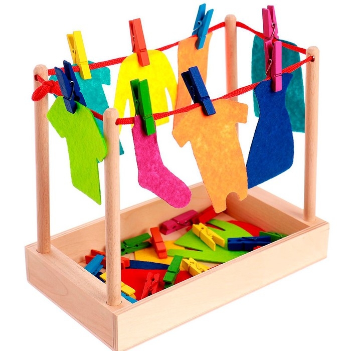 Игровой набор «Стирка» Основание, 24 прищепки, 4 предметов одежды, 22 × 13 × 40 см Игровой набор «Стирка» Основание, 24 прищепки, 4 предметов одежды, 22 × 13 × 40 см