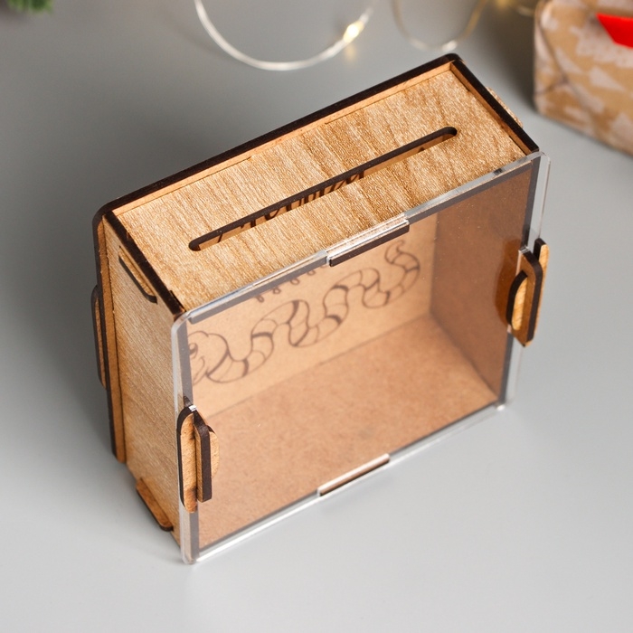 Новогодняя копилка с акрилом  Новогодняя копилка с акрилом "Змея. С Новым годом" 12х12х4 см