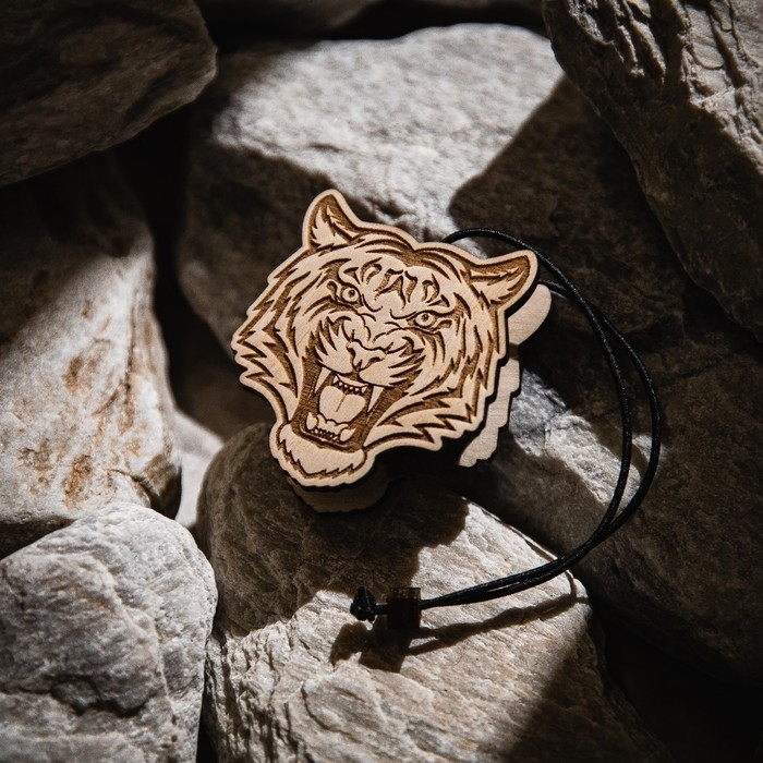 Подвеска автомобильная Grand Caratt Тигр, дерево, войлок Подвеска автомобильная Grand Caratt Тигр, дерево, войлок