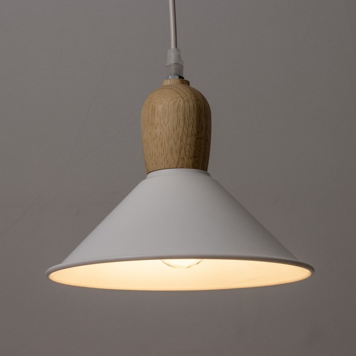 Светильник трековый «Кива» Е27 40Вт белый 22х22х21-121см Светильник трековый «Кива» Е27 40Вт белый 22х22х21-121см