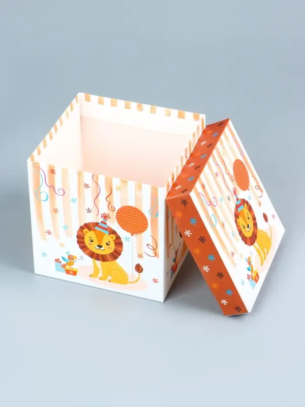 Коробка подарочная самосборная «Детская» Лев 15×15×15 см Коробка подарочная самосборная «Детская» Лев 15×15×15 см