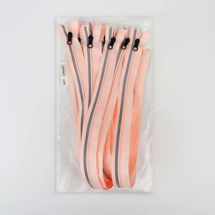 Молния «Спираль», №5, разъёмная, со светоотражающей полосой, замок автомат, 60 см, розовая Молния «Спираль», №5, разъёмная, со светоотражающей полосой, замок автомат, 60 см, розовая