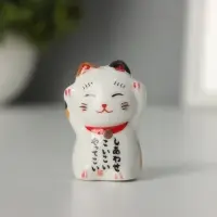 Фигурка керамика &laquo;Кот. Манэки-нэко&raquo;, 4&times;4.3&times;2.5 см