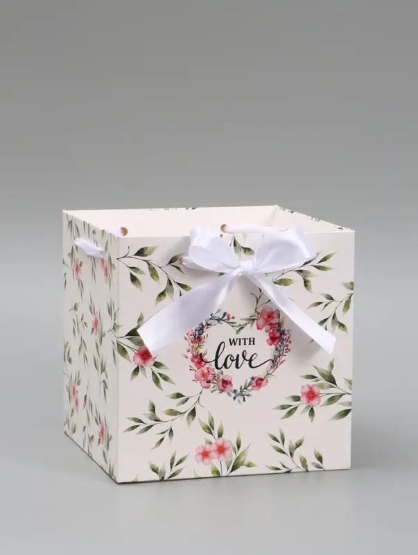 Коробка - переноска подарочная для цветов &laquo;С любовью&raquo;, 19&times;19&times;19 см, с лентами