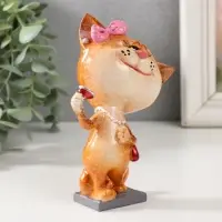 Фигурка полистоун лак &laquo;Кошечка с бокалом&raquo;, 8.3&times;6.2&times;13.8 см