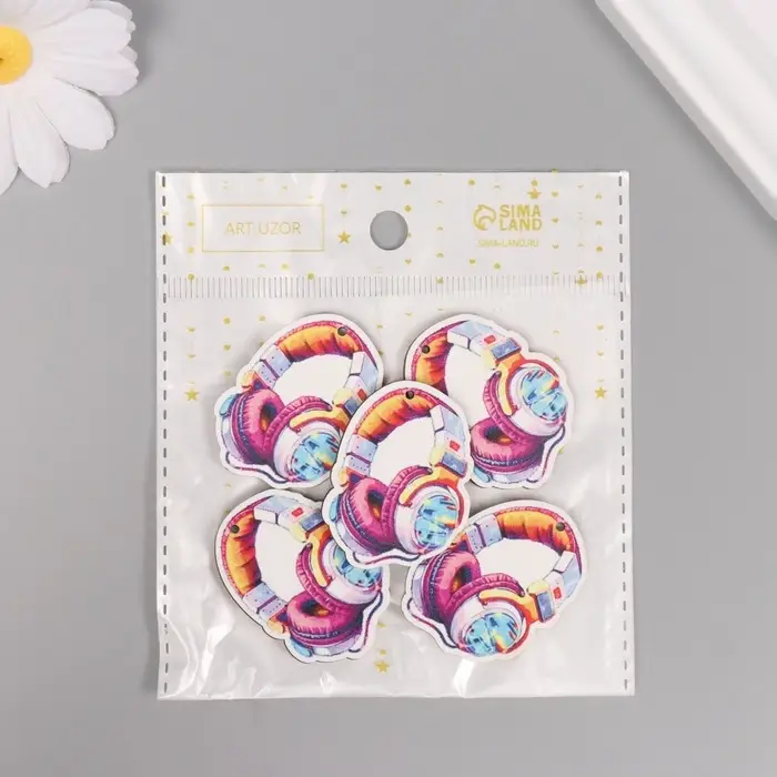 Декор для творчества дерево Декор для творчества дерево "Крутые наушники" 4х2,9х0,3 см