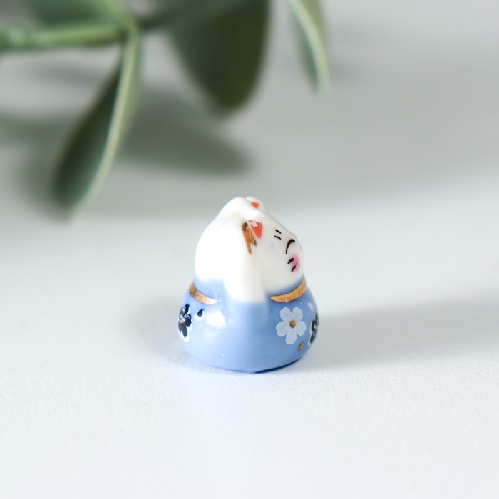 Сувенир керамика Сувенир керамика "Манэки-нэко с веером и в цветах" МИКС 1,2х0,6х1,5 см