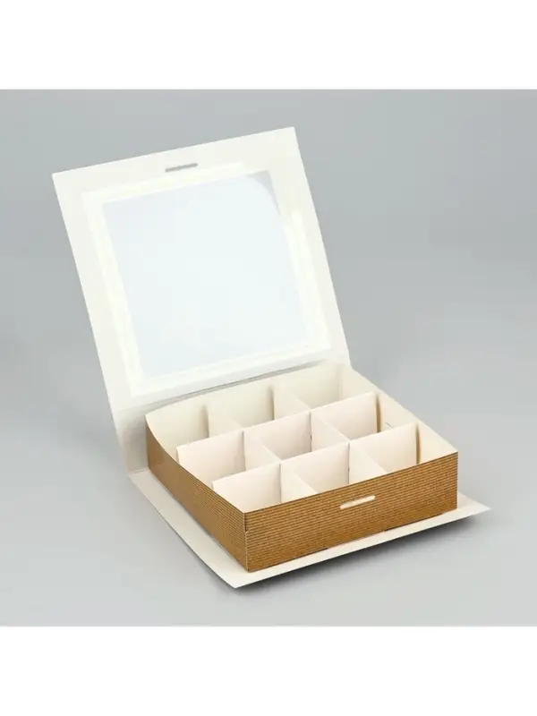 Коробка под 9 конфет с ячейками &laquo;Лучшему мужчине&raquo; 14.5&times;13.5&times;3.5 см