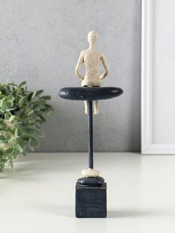 Сувенир полистоун "Абстракция. Человек на краю" серый с бежевым 9,5х6х27  см