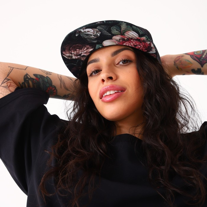 Кепка женская с прямым козырьком Be unique, цвет чёрный р-р 56