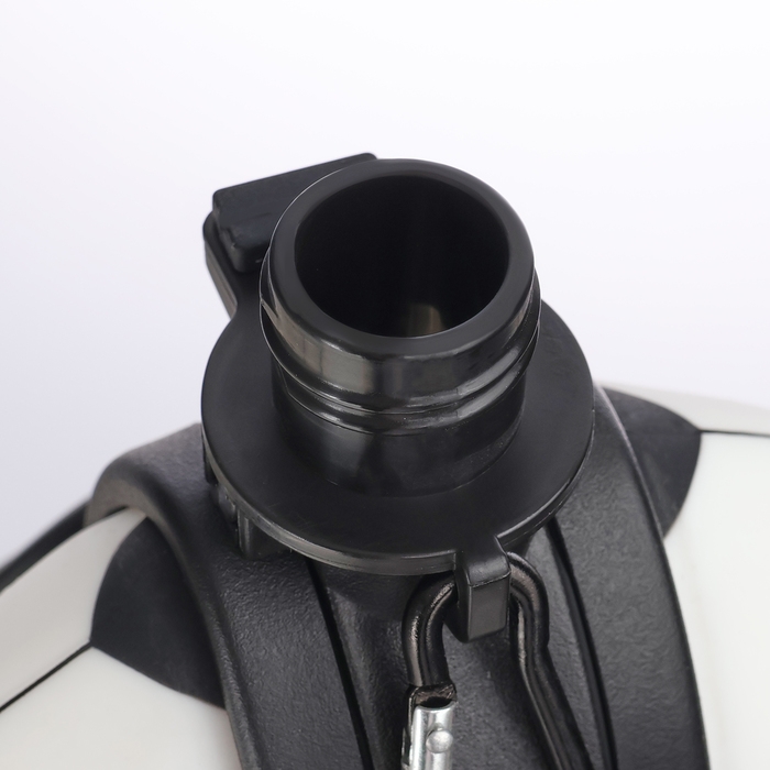 Бутылка для воды, 580 мл,  Бутылка для воды, 580 мл, "Футбольный мяч", 20.9 х 16 см