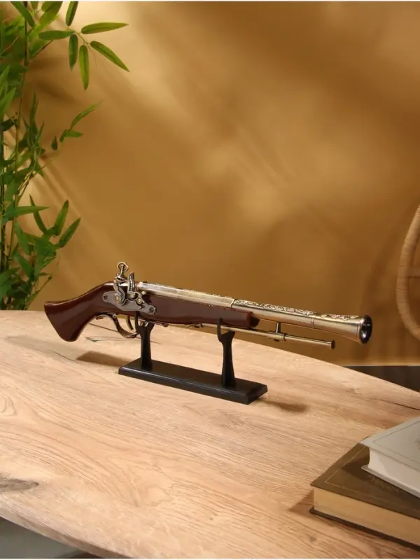 Макет оружия на подставке 2в1 &laquo;Сувенирный пистолет. Дуэль&raquo;, подарочный набор, 54 см