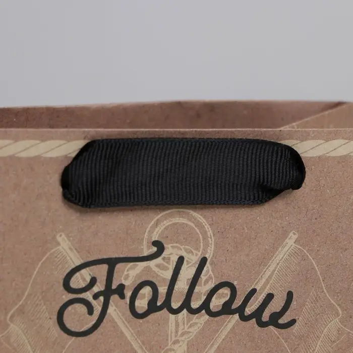 Пакет подарочный крафтовый квадратный, упаковка, «Follow», 14 х 14 х 9 см Пакет подарочный крафтовый квадратный, упаковка, «Follow», 14 х 14 х 9 см