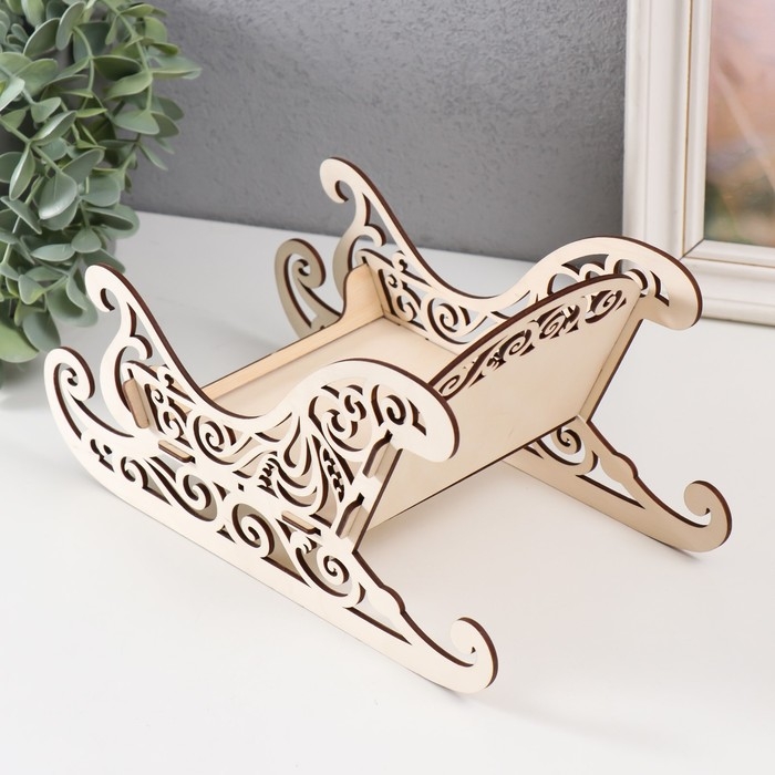 Шкатулка дерево для конфет  Шкатулка дерево для конфет "Новогодние Сани" 25х12х12,5 см (набор 5 деталей)