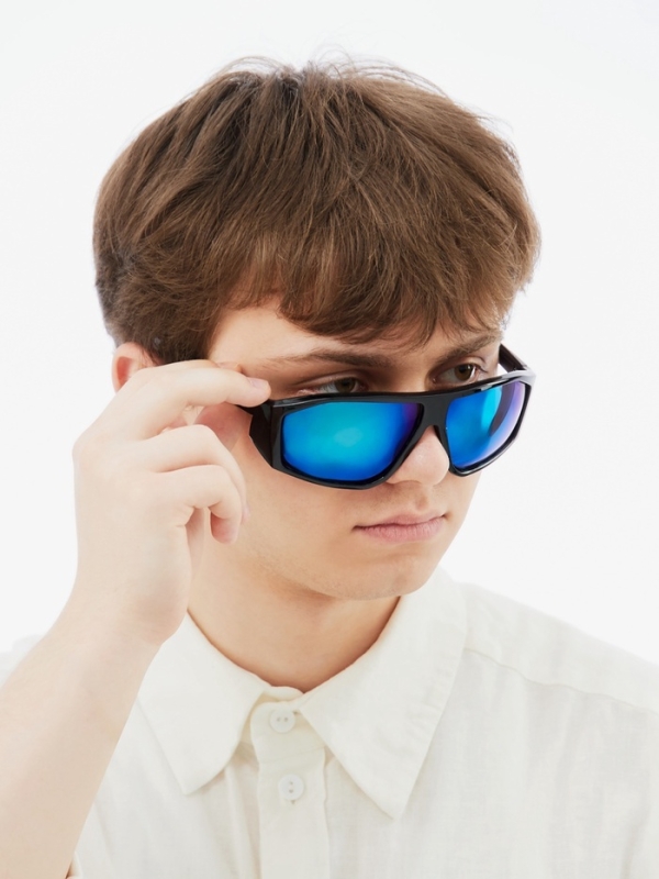 Очки солнцезащитные спортивные, uv 400, ширина 14.7 см, дужка 13.5 см, высота 4.2 см Очки солнцезащитные спортивные, uv 400, ширина 14.7 см, дужка 13.5 см, высота 4.2 см