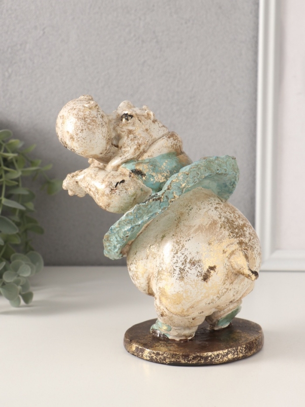 Сувенир полистоун  Сувенир полистоун "Бегемотик в пачке" 11х14,5х18 см