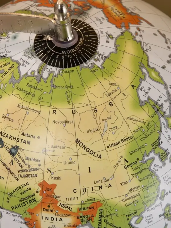 Глобус сувенирный 23х20х29 см, подставка металл Глобус сувенирный 23х20х29 см, подставка металл