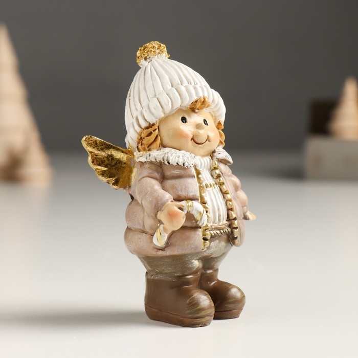 Сувенир полистоун  Сувенир полистоун "Малыш-ангел в пуховике и шапке, с леденцом/звездой" золото МИКС 6х4х9 см   949889