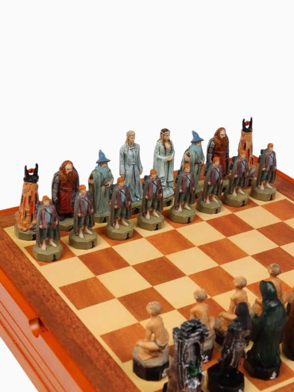 Шахматы  Шахматы "Фэнтези", настольная игра 36 х 36 см, король 7.7 х 2.3 см, пешка 6.1 х 2.3 см