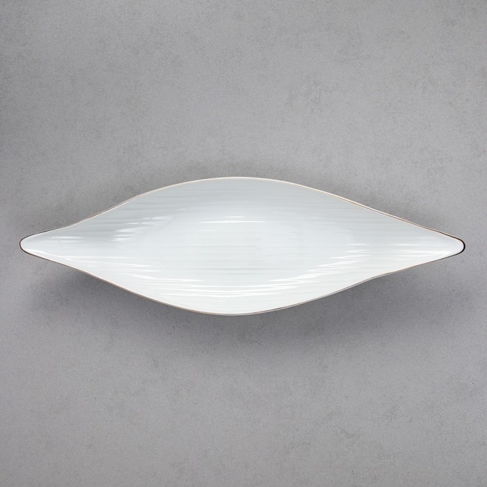 Салатник «Лодочка», 600 мл, золотая обводка, фарфор, Иран Салатник «Лодочка», 600 мл, золотая обводка, фарфор, Иран