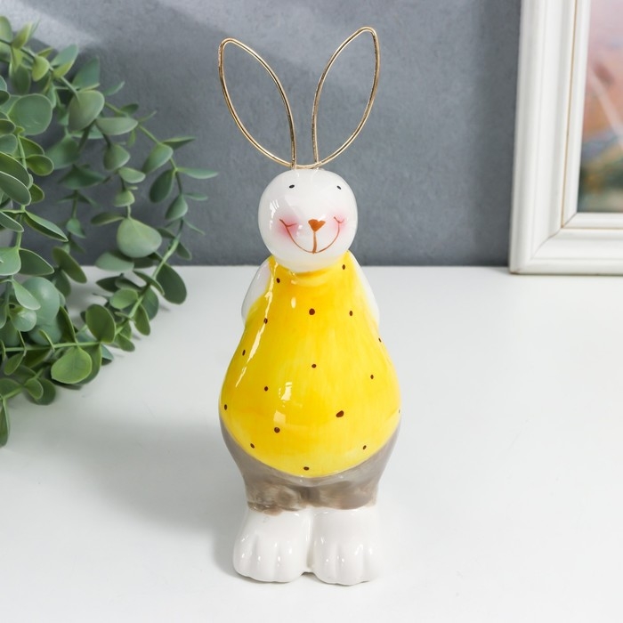 Сувенир керамика Сувенир керамика "Зайчик в жёлтой футболке в горошек" 7,5х11х17,4 см