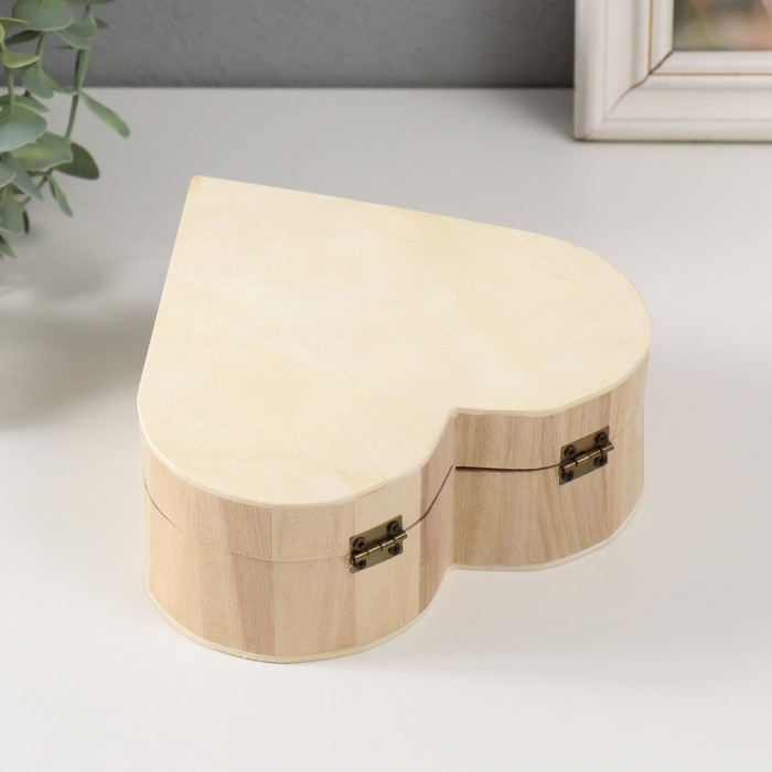 Шкатулка дерево под роспись  Шкатулка дерево под роспись "Сердце" крышка на магнитах 16х16х6 см