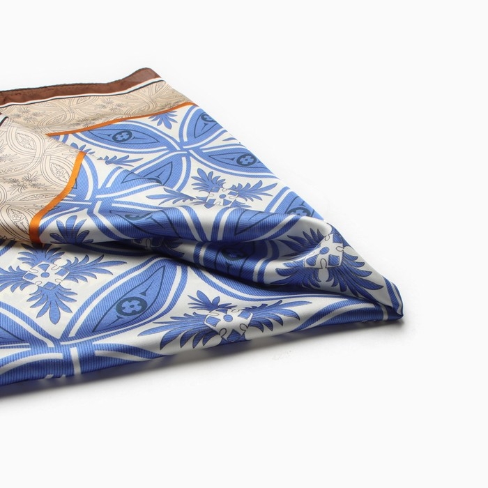 Платок женский MINAKU 70*70 см, коричневый Платок женский MINAKU 70*70 см, коричневый