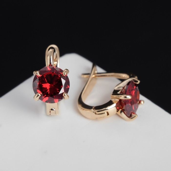 Серьги со стразами &laquo;Блум&raquo;, цвет красный в золоте