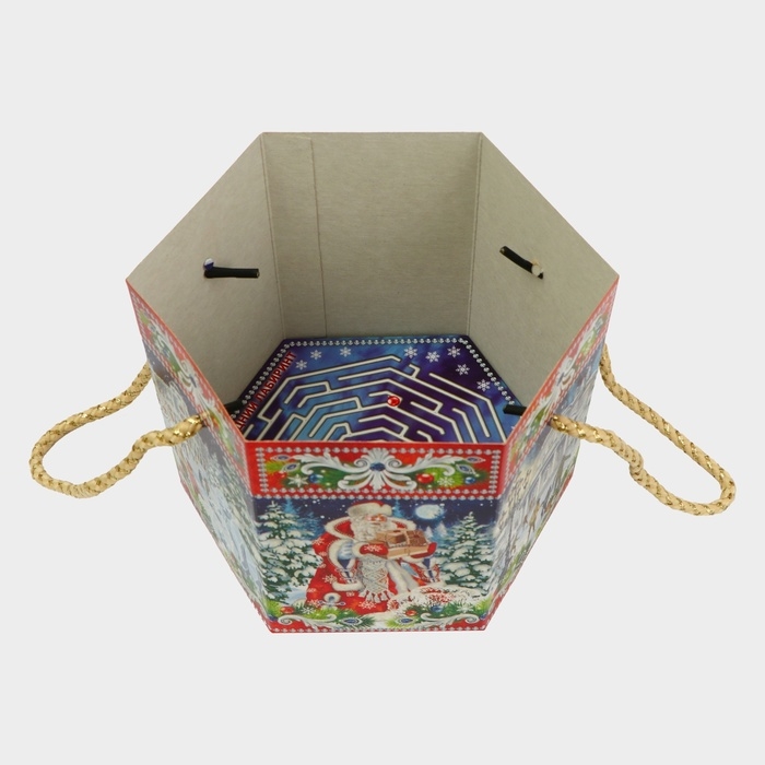 Новый год. Подарочная коробка Новый год. Подарочная коробка "На Катке" 18 x 18 x 14 см.