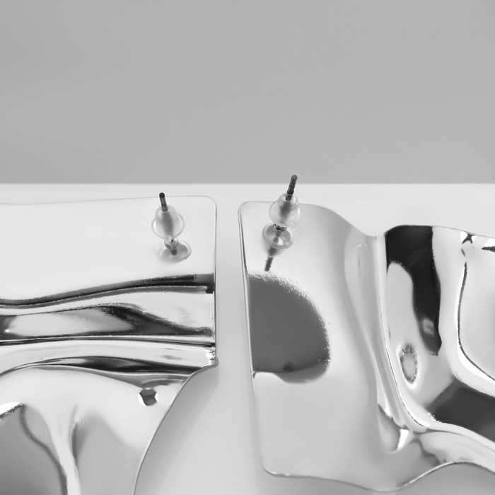 Серьги металл «Атмосфера» ромб мятый, цвет серебро Серьги металл «Атмосфера» ромб мятый, цвет серебро