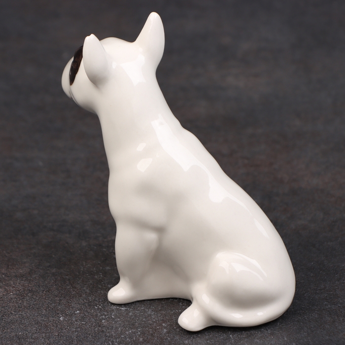 Статуэтка фарфоровая  Статуэтка фарфоровая "Бультерьер черный глаз", 10 см, авторская роспись