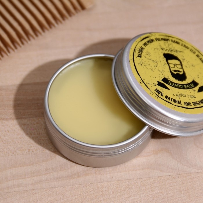 Полезный воск для усов и бороды Полезный воск для усов и бороды "Питание - смягчение - укрепление", 20 мл