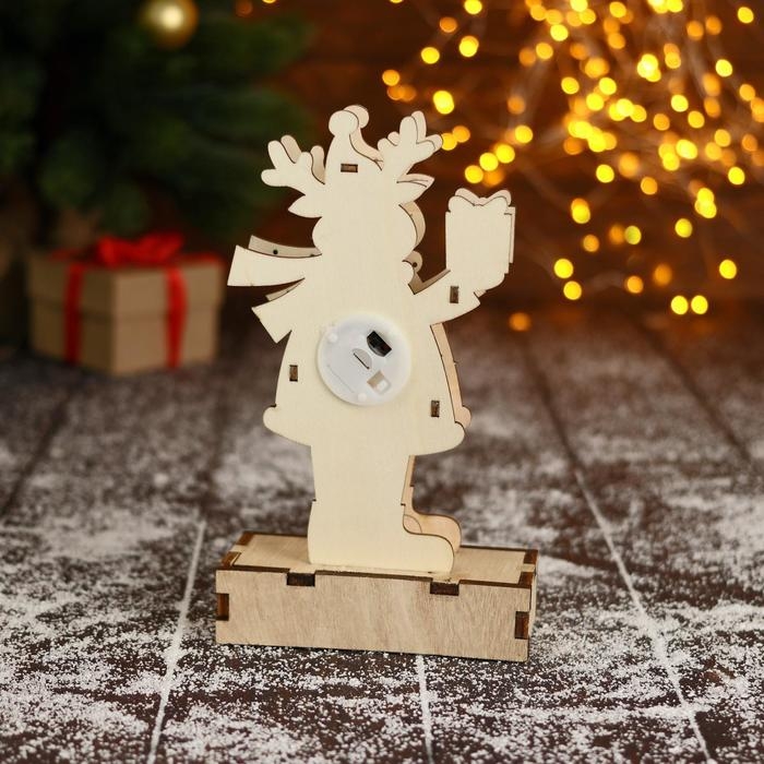 Фигурка новогодняя свет  Фигурка новогодняя свет "Оленёнок шубке и шарфике, с подарком" 12х20,5 см