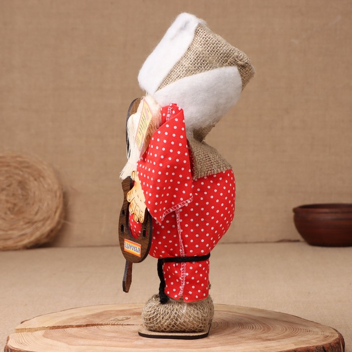 Оберег-домовой Оберег-домовой "Славуся в меховой шапке с ложкой и подковой", средний, 33х23х10 см, микс