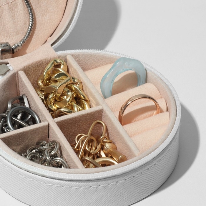 Органайзер для хранения украшений «Шкатулка портативная круг», 9,8×9,8×4,5 см, цвет белый Органайзер для хранения украшений «Шкатулка портативная круг», 9,8×9,8×4,5 см, цвет белый