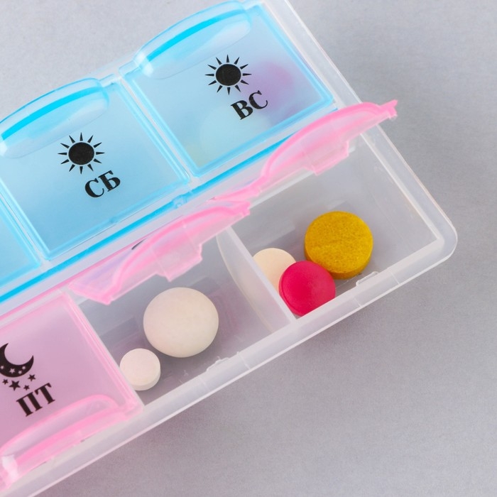 Таблетница органайзер, 14 секций, русские буквы, 21.5 х 2.5 х 6.5 см. Таблетница органайзер, 14 секций, русские буквы, 21.5 х 2.5 х 6.5 см.