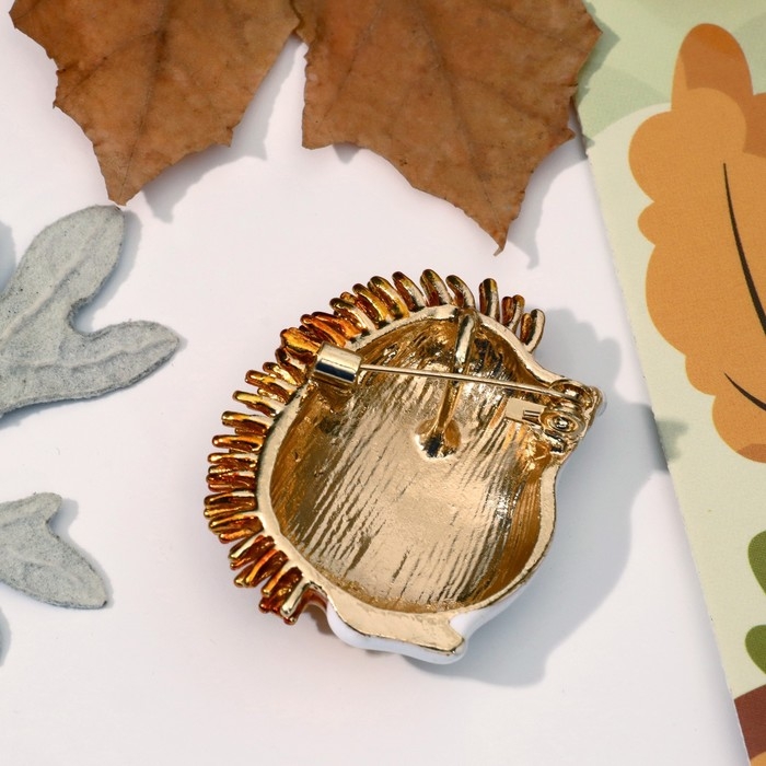 Брошь-кулон «Ёжик» мечтатель, цвет бело-оранжевый в золоте Брошь-кулон «Ёжик» мечтатель, цвет бело-оранжевый в золоте