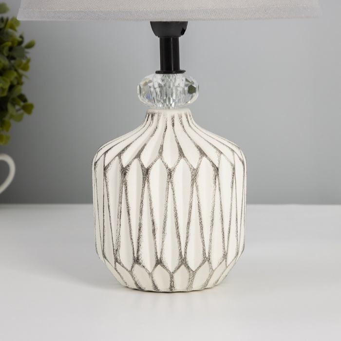 Лампа настольная Лампа настольная "Стремление" 1х40Вт Е14 белый 20х20х33см