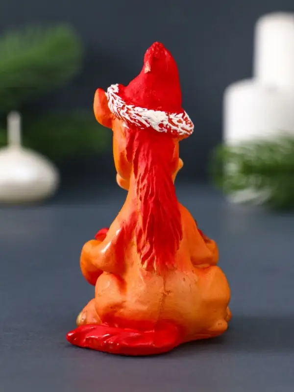 Свеча фигурная "Лошадка с мешком" 5,5х6,5х9,5 см, цв. золотой