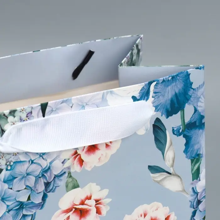 Пакет подарочный ламинированный с тишью, упаковка, «Самой», MS 18 х 23 х 10 см Пакет подарочный ламинированный с тишью, упаковка, «Самой», MS 18 х 23 х 10 см