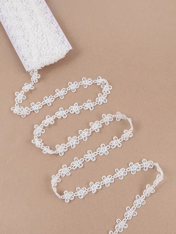 Кружево гипюровое, 15 мм, 14&plusmn;1 м, белое