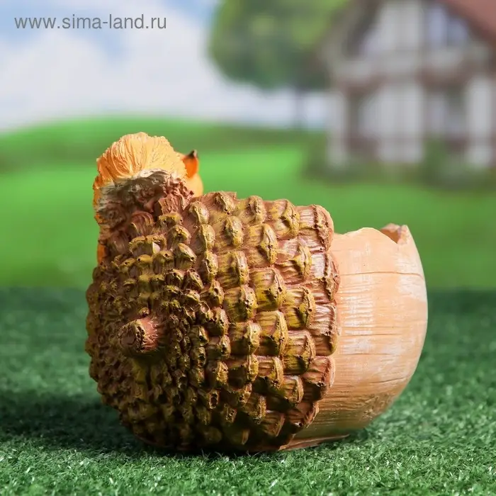 Фигурное кашпо "Желудь с белкой" 15х12см