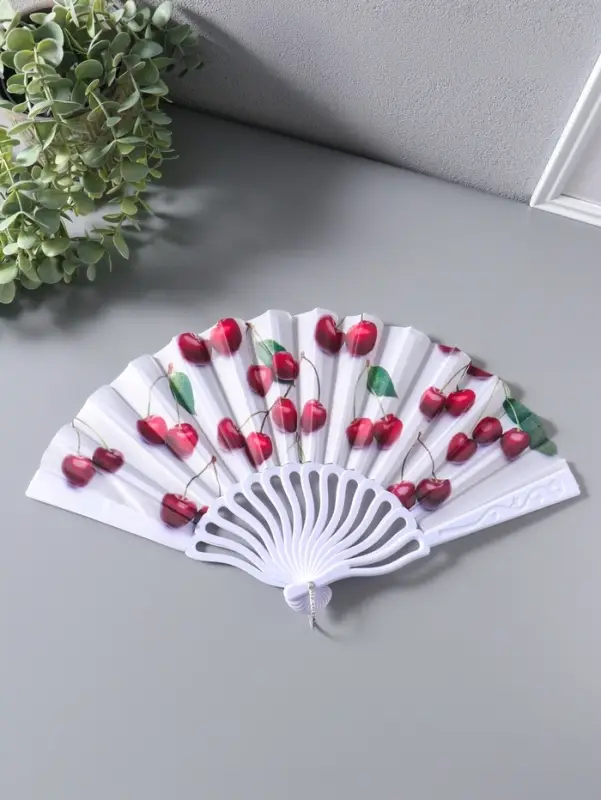 Веер складной &laquo;Вишенки на белом&raquo;, 22.5 см
