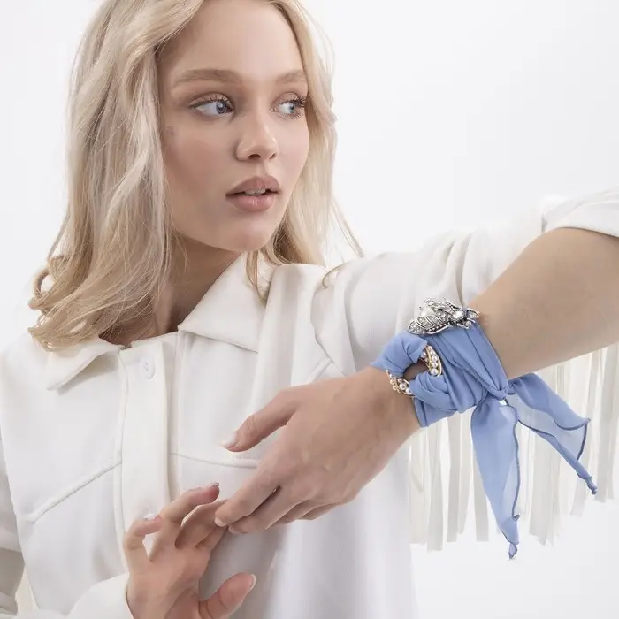 Зажим для платка &laquo;Жемчужный круг&raquo;, белый в золоте