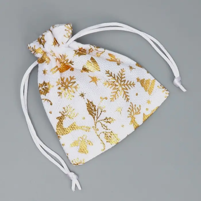 Мешочек подарочный холща «Золотая метель», тиснение, 10 х 12 см +/- 1.5 см Мешочек подарочный холща «Золотая метель», тиснение, 10 х 12 см +/- 1.5 см