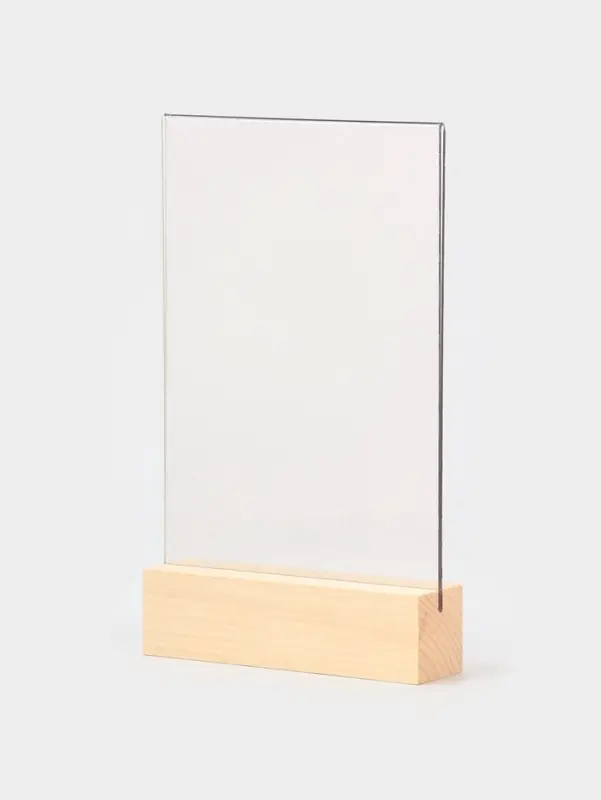 Тейбл-тент А5, оргстекло 2 мм, на деревянной подставке, 15&times;4&times;25 см