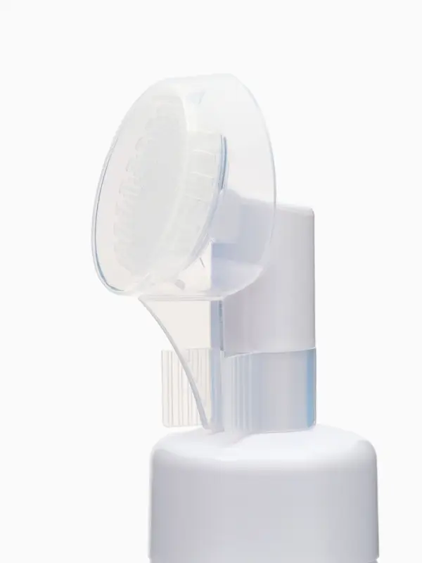 Новогодняя пенка для умывания Sadoer, клубника, 120 мл Новогодняя пенка для умывания Sadoer, клубника, 120 мл